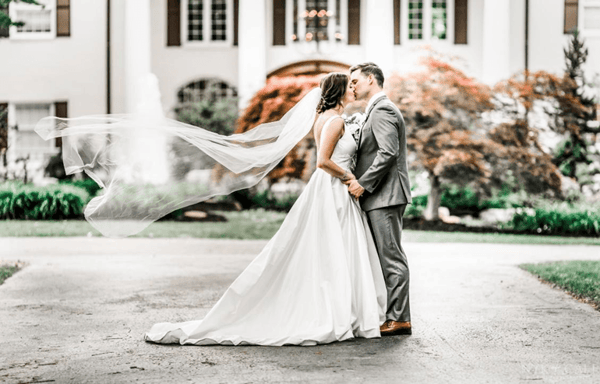 5-Signs-You-Need-a-Wedding-Planner-1