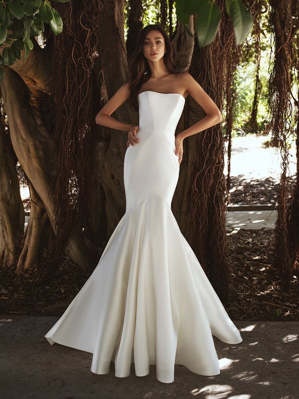 Off the Rack, Bespoke, & Couture Wedding Dresses: Which is for you?