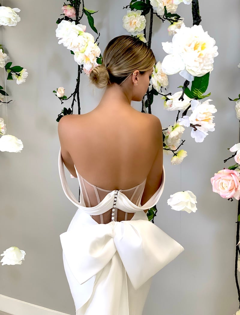 Pauline_Back